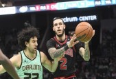 九游体育app包含芝加哥公牛迎NBA季后赛关键赛；赛前豪取连胜；信心回归；更衣室氛围转暖的词条
