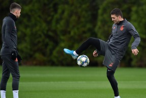 9体育包含清晨体能课后，密尔沃基雄鹿临场应变备战欧冠，底气十足，球探报告显示潜力的词条