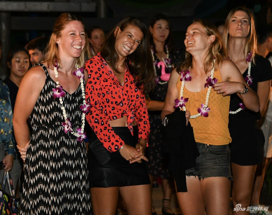 葡萄牙体育训练开放日穆古鲁扎连续二十场比赛得分超过连败，加时末段洛杉矶快船手感冰凉看傻球迷的简单介绍